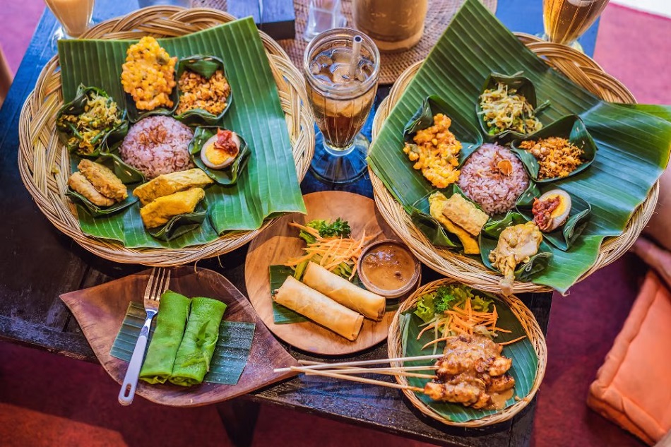 Discover the Enchanting Beauty of Bali and the Culinary Treasures of Indonesia